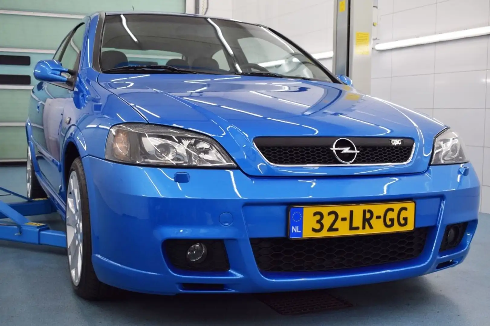 Opel Astra 2.0 TURBO OPC Azul - 1