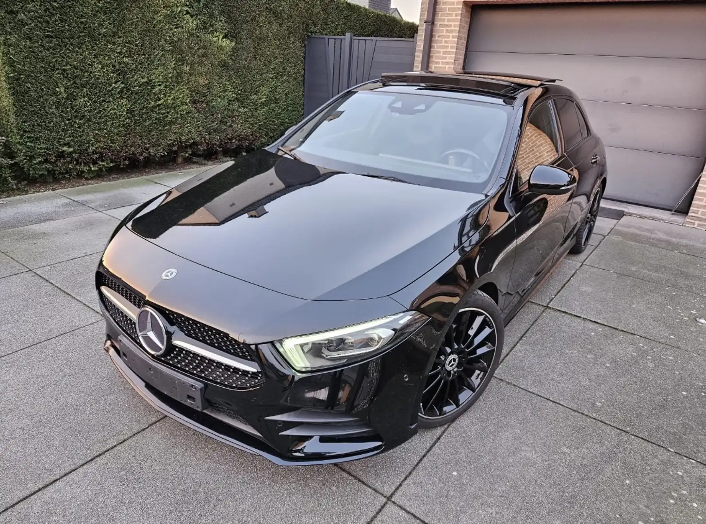 Mercedes-Benz A 200 Business Solution AMG (EU6d-TEMP) - 1