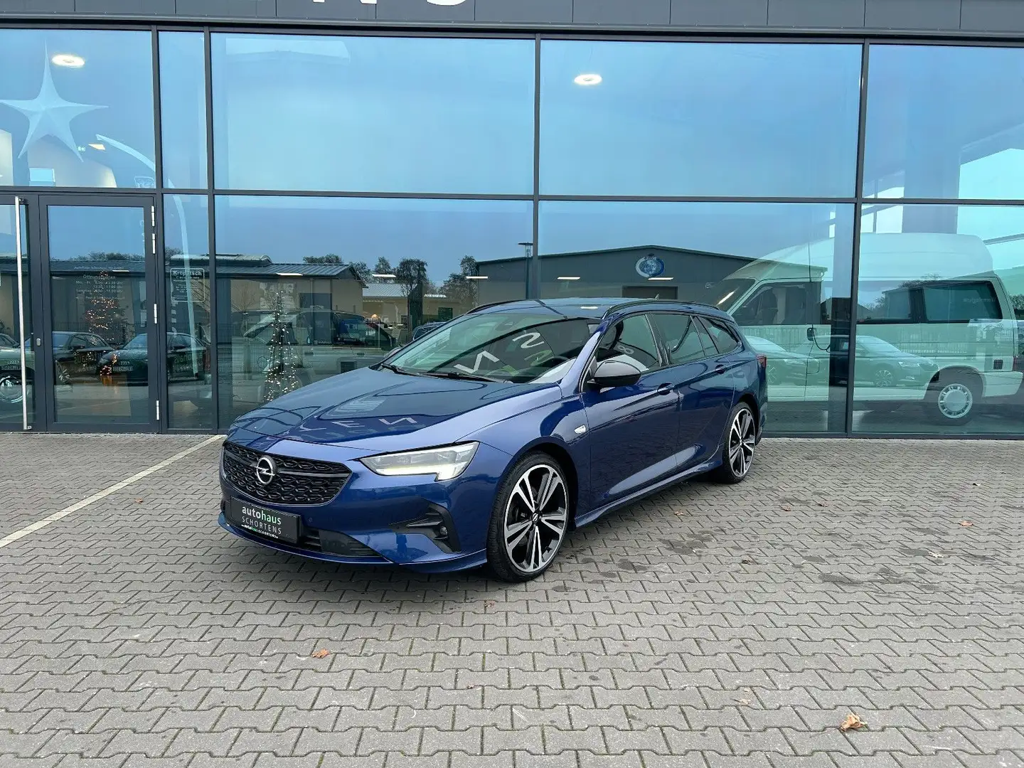 Opel Insignia B ST 2.0 CDTI Ultimate 4x4 OPC AHK ACC Blau - 1