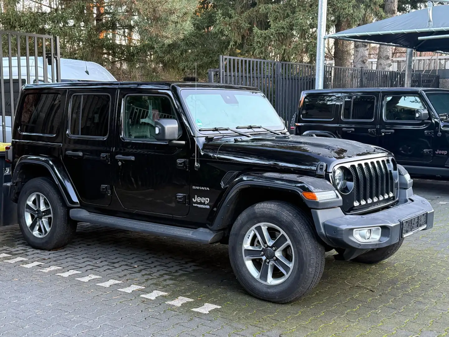 Jeep Wrangler Unlimited Sahara 2.2CRDI  Läuft nicht Schwarz - 1
