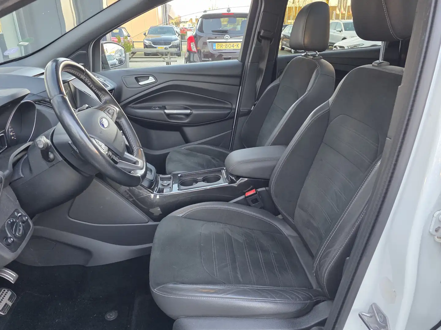 Ford Kuga 1.5 EcoBoost Vignale + ST-LINE + SONY SOUND + PANO Blanc - 2