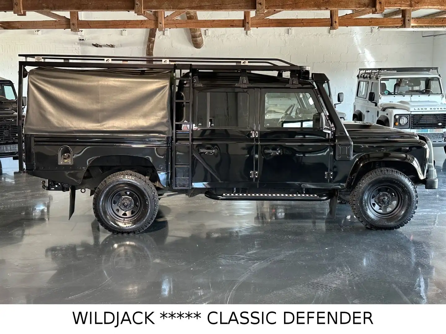 Land Rover Defender 130 Td4 Premium *VOLLAUSSTATTUNG* Schwarz - 2