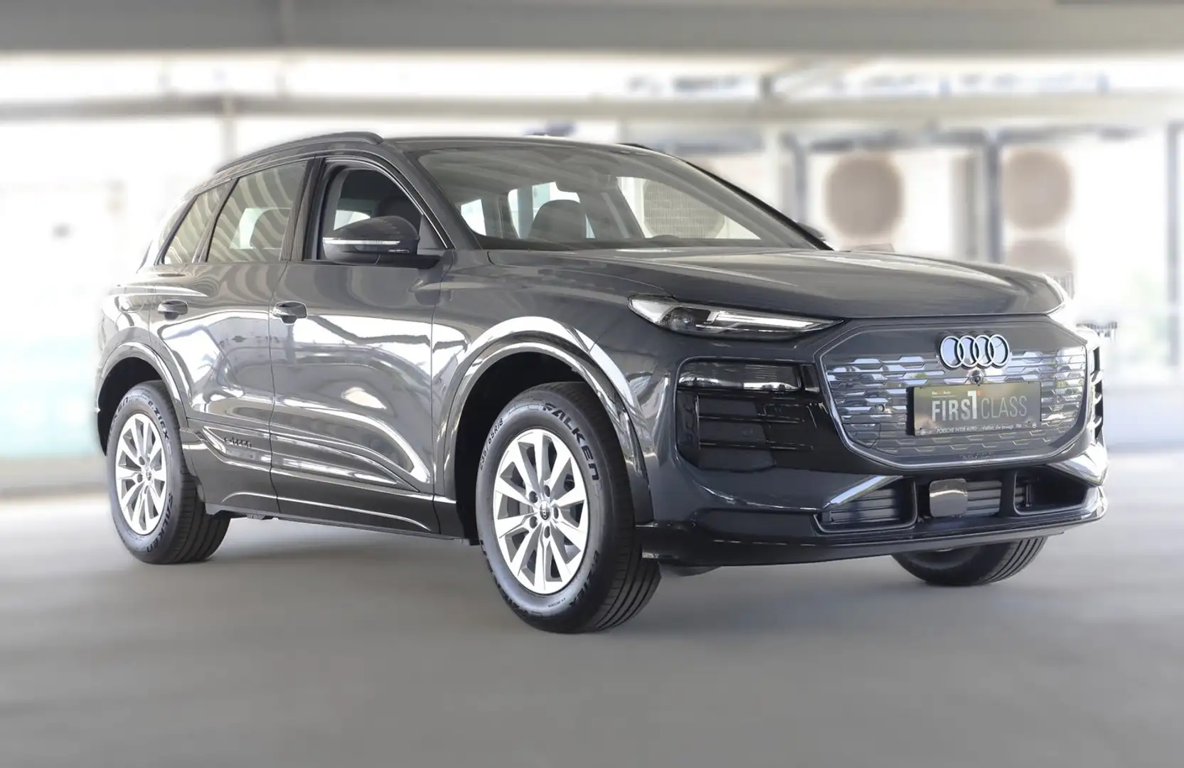 Audi Q6 e-tron Grau - 2