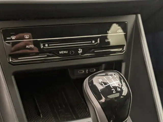 Volkswagen Taigo view 12
