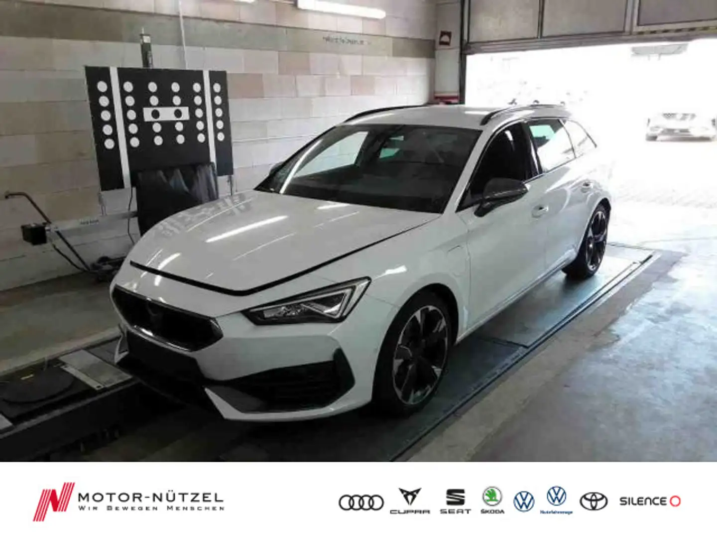 CUPRA Leon ST 1.4 TSI eHYBRID LED+NAVI+APP+ACC+SHZ+RFK Weiß - 1