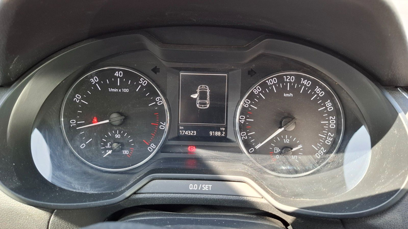 Skoda Octavia Combi Ambition 1.4 TSi *EPH* Top — photo 9