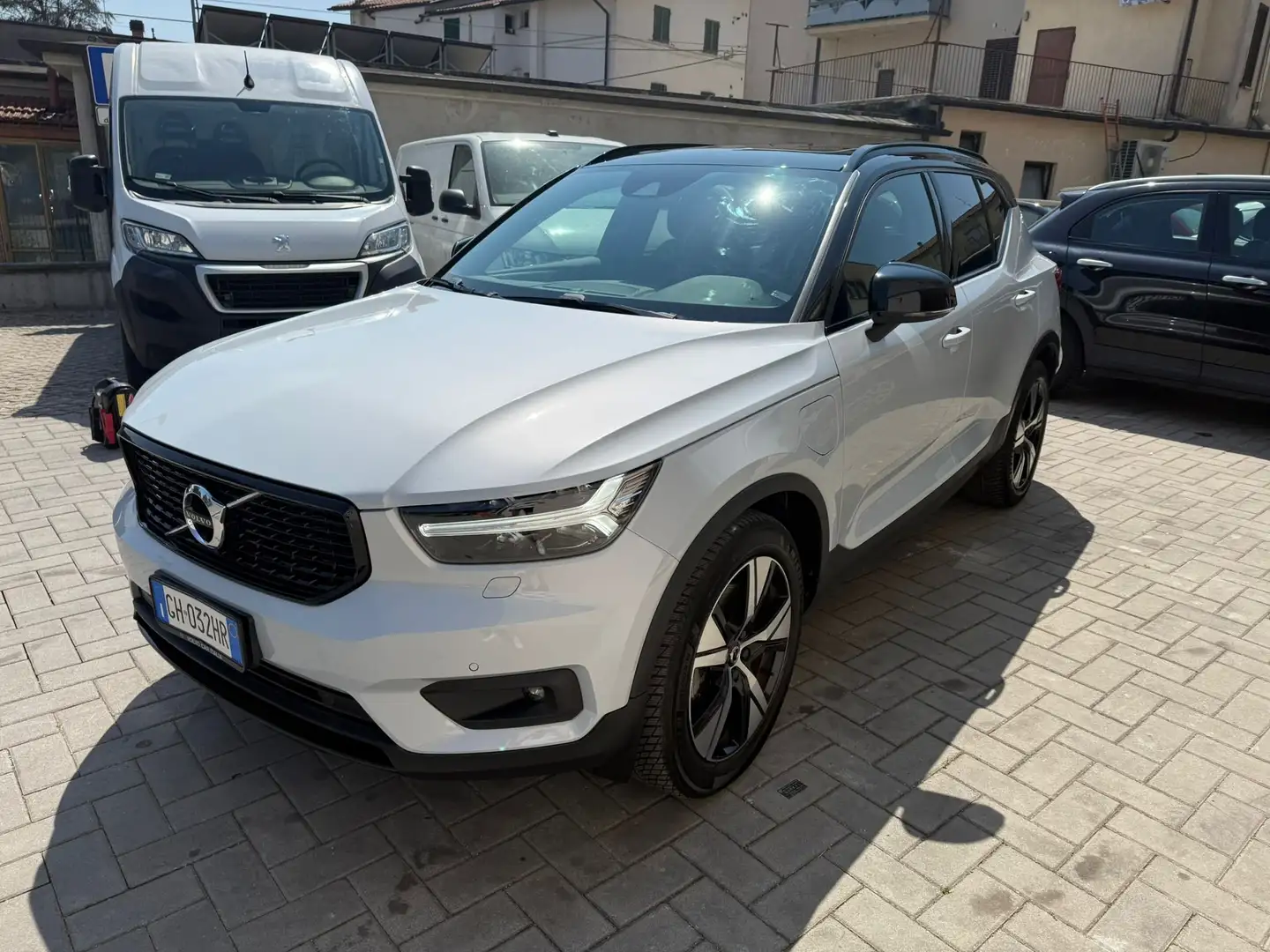 Volvo XC40 XC40 1.5 t5 phev R-design auto my21 Bianco - 1