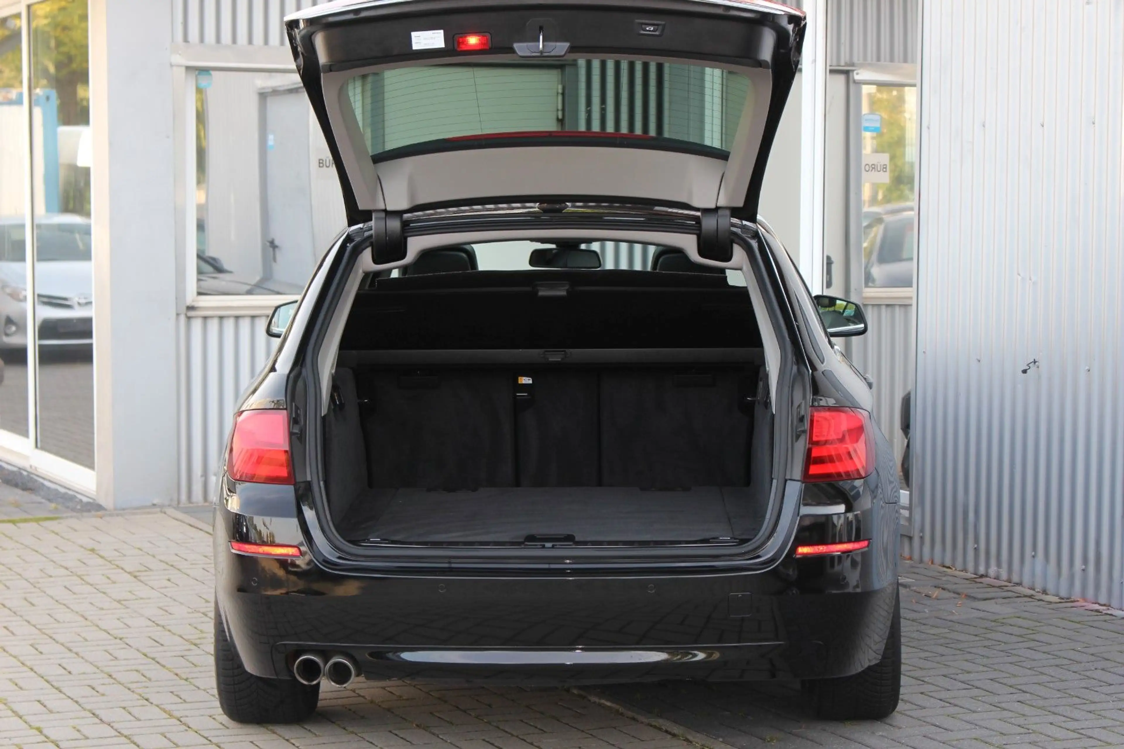 BMW 520 d Touring Autom.+1.Hand+Pano+Schiebed.+Kamera — photo 9