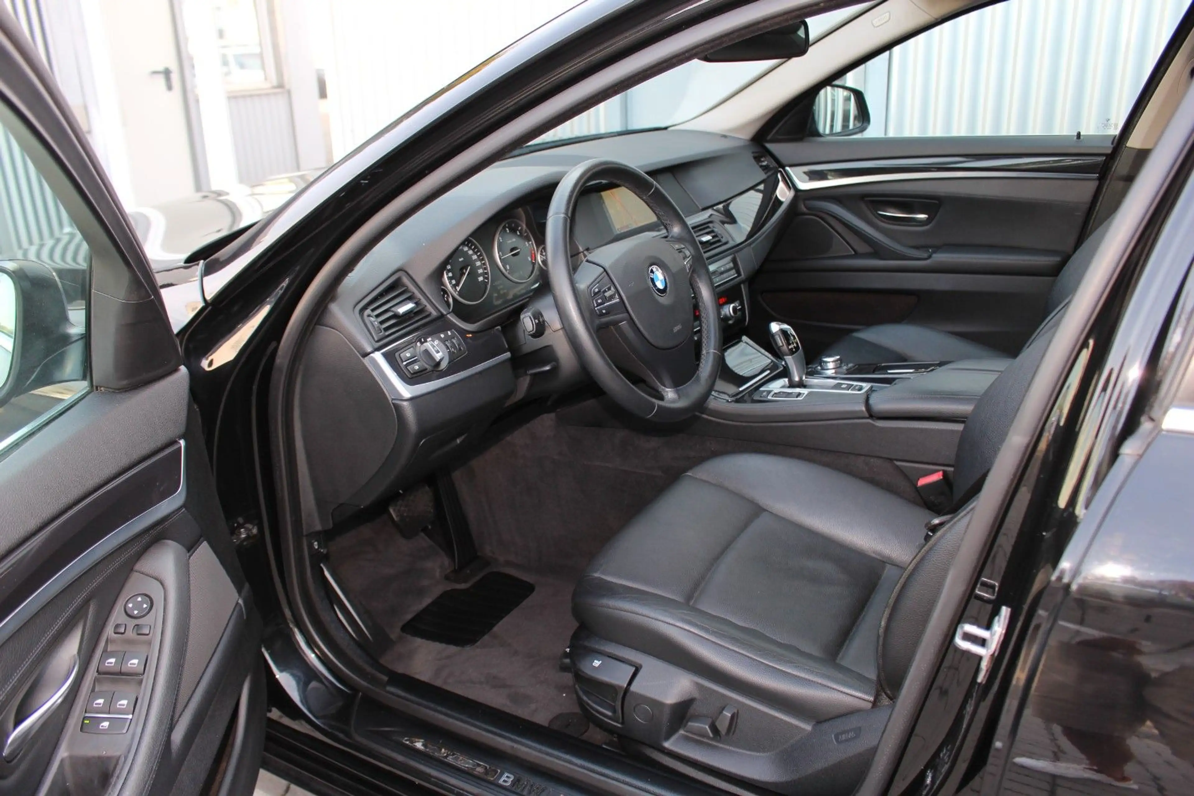 BMW 520 d Touring Autom.+1.Hand+Pano+Schiebed.+Kamera — photo 10