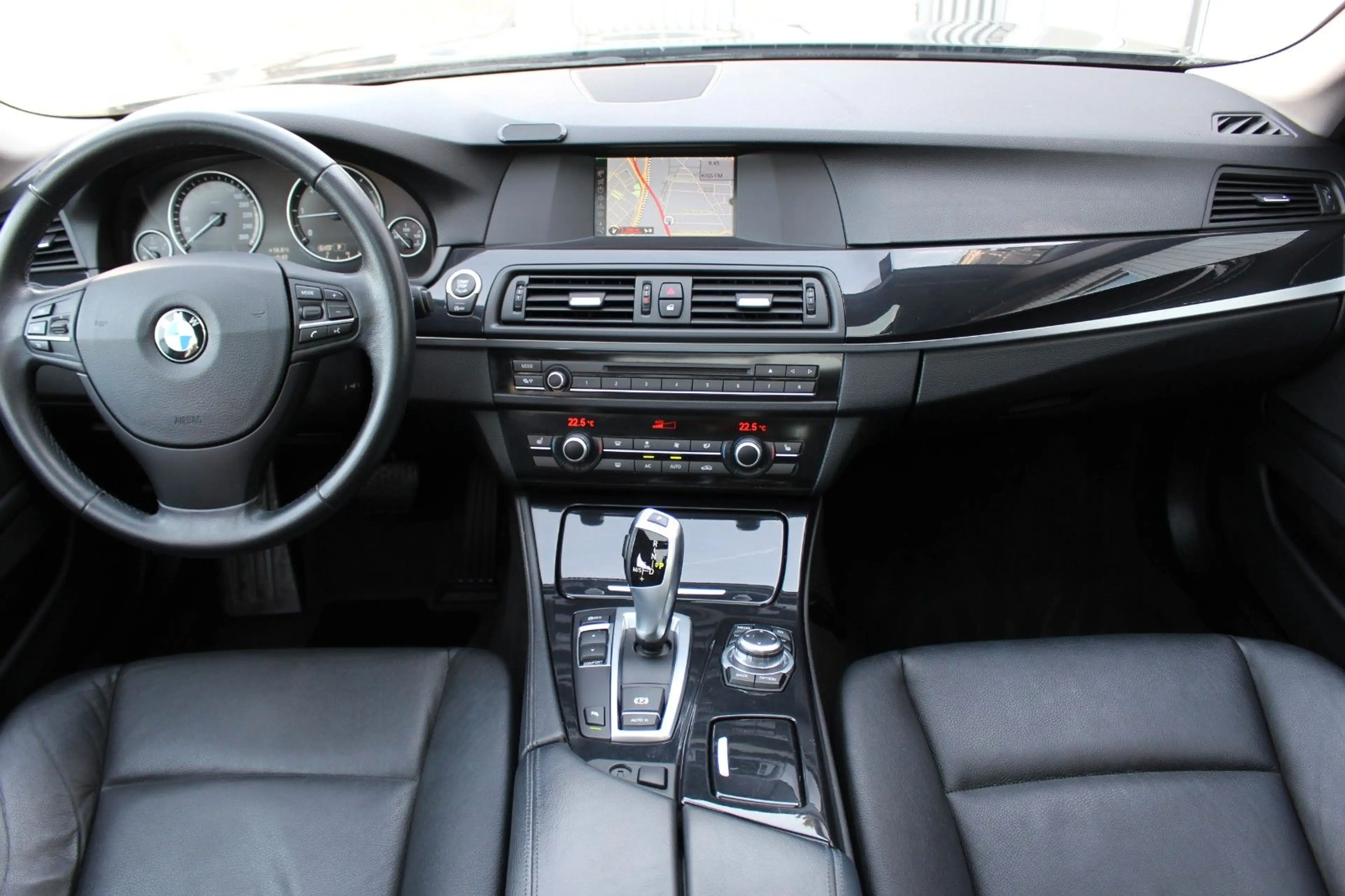 BMW 520 d Touring Autom.+1.Hand+Pano+Schiebed.+Kamera — photo 14