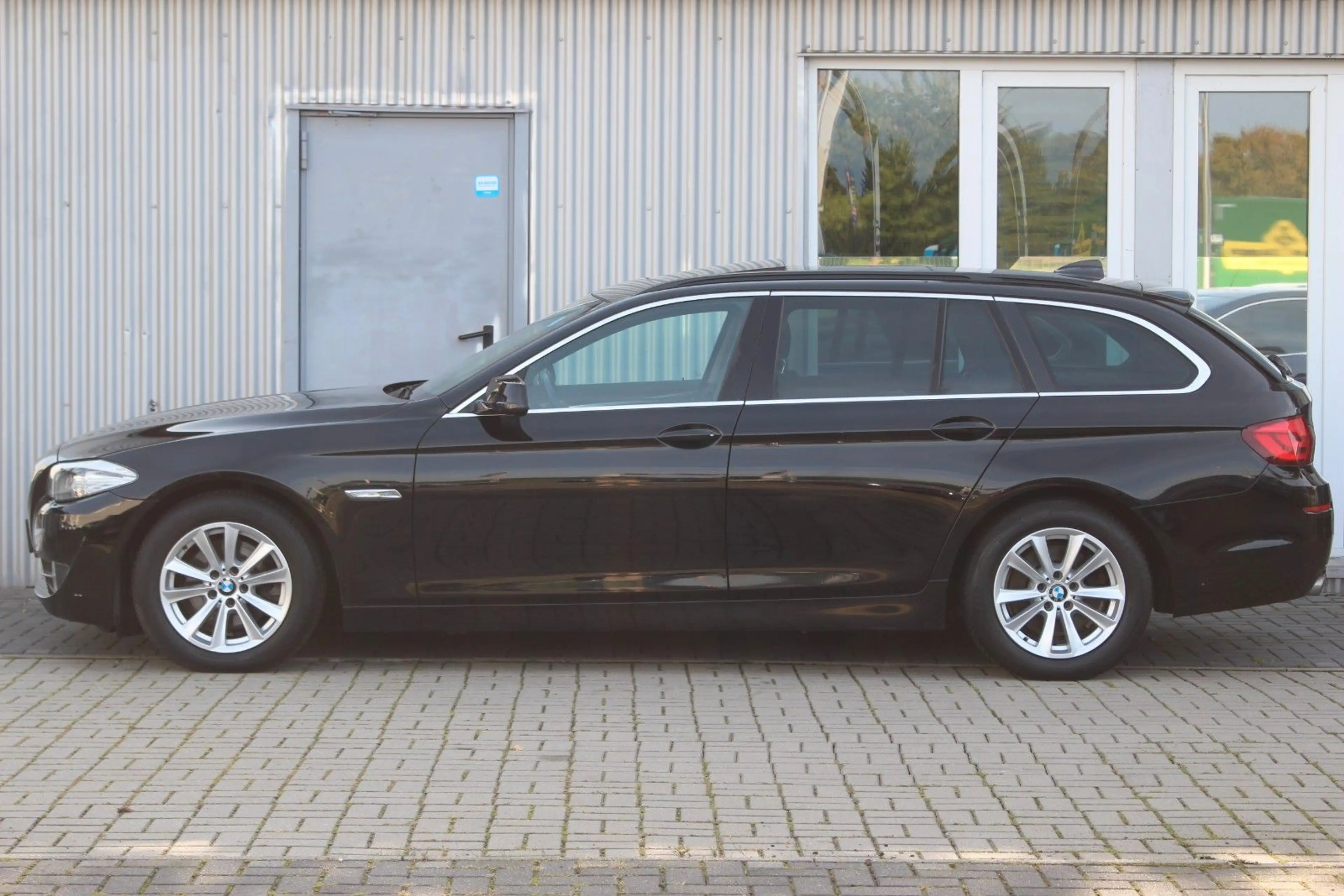 BMW 520 d Touring Autom.+1.Hand+Pano+Schiebed.+Kamera — photo 2