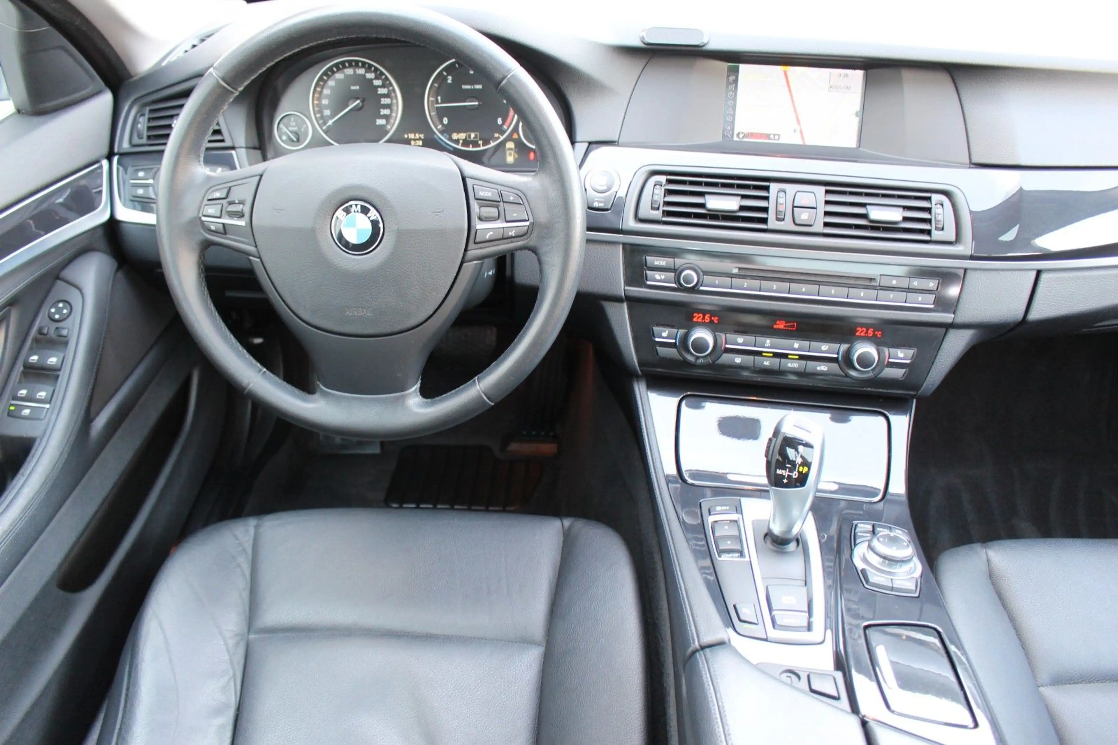 BMW 520 d Touring Autom.+1.Hand+Pano+Schiebed.+Kamera — photo 15