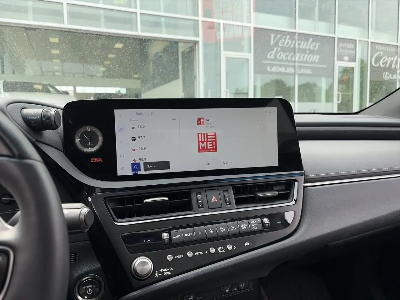 Lexus ES снимка Lexus ES
