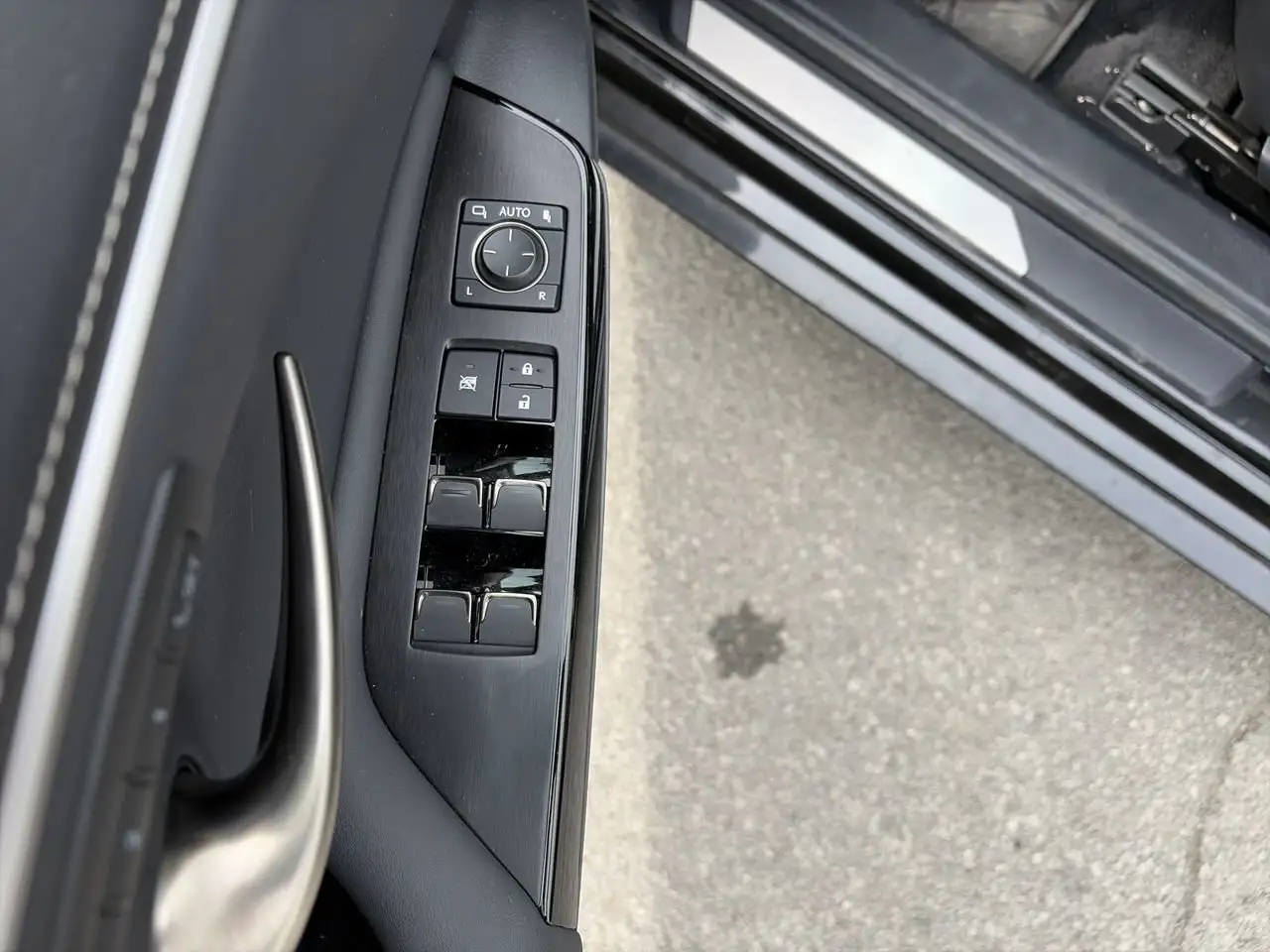 Lexus ES снимка Lexus ES