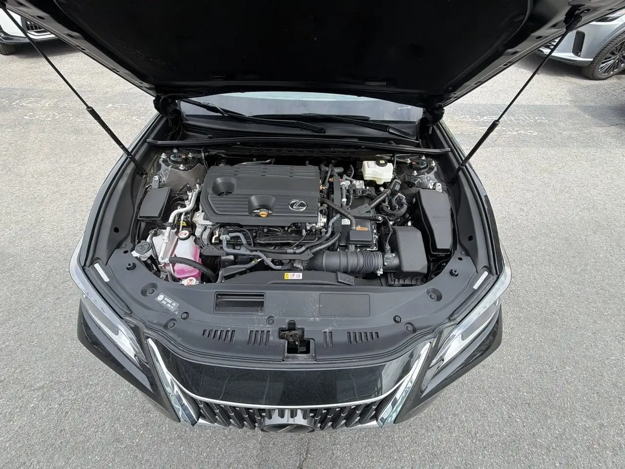 Lexus ES снимка Lexus ES