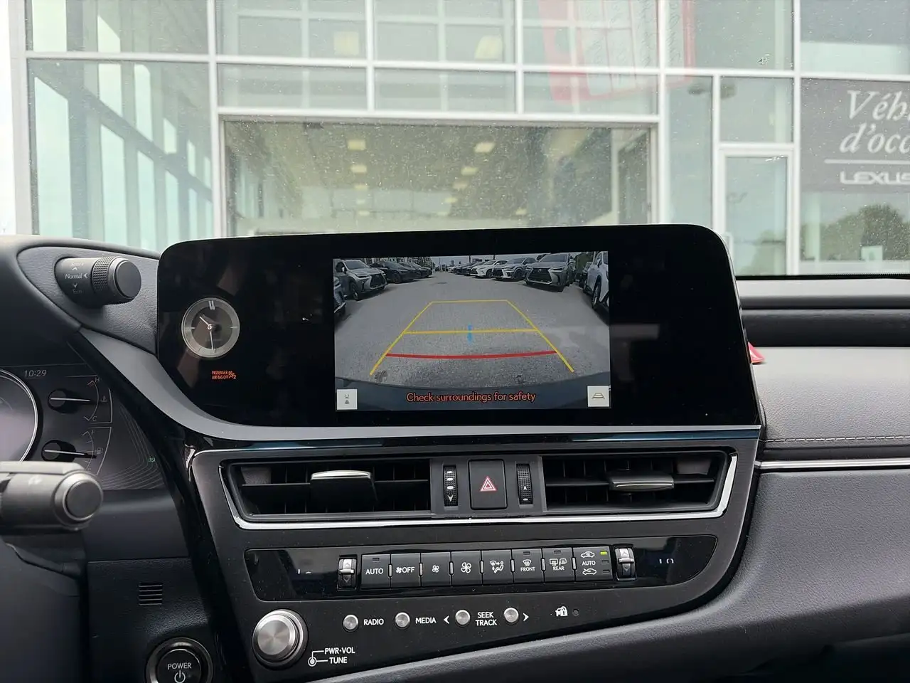 Lexus ES снимка Lexus ES