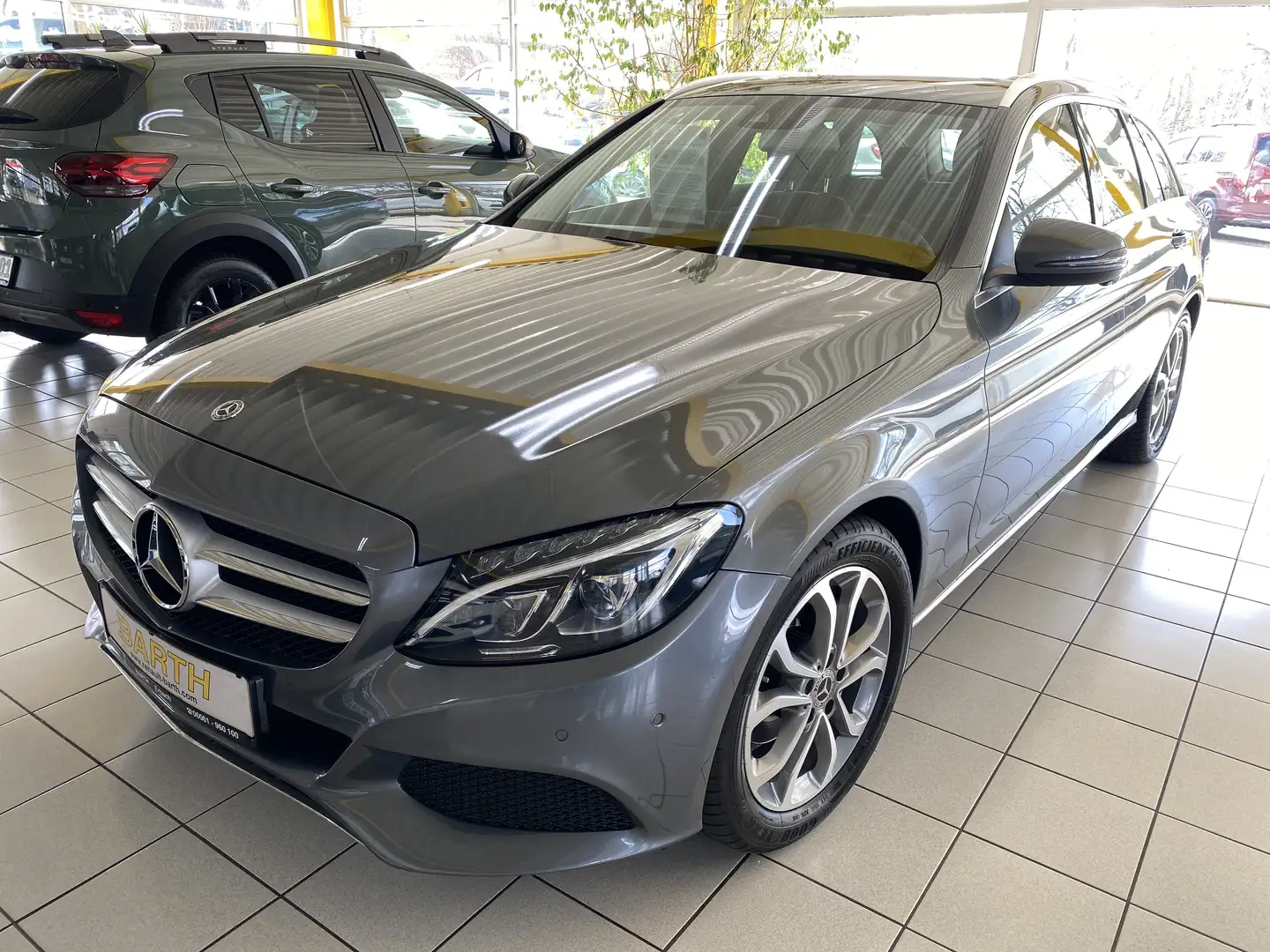 Mercedes-Benz C 180 C 180 T CGI (205.240) Grau - 2