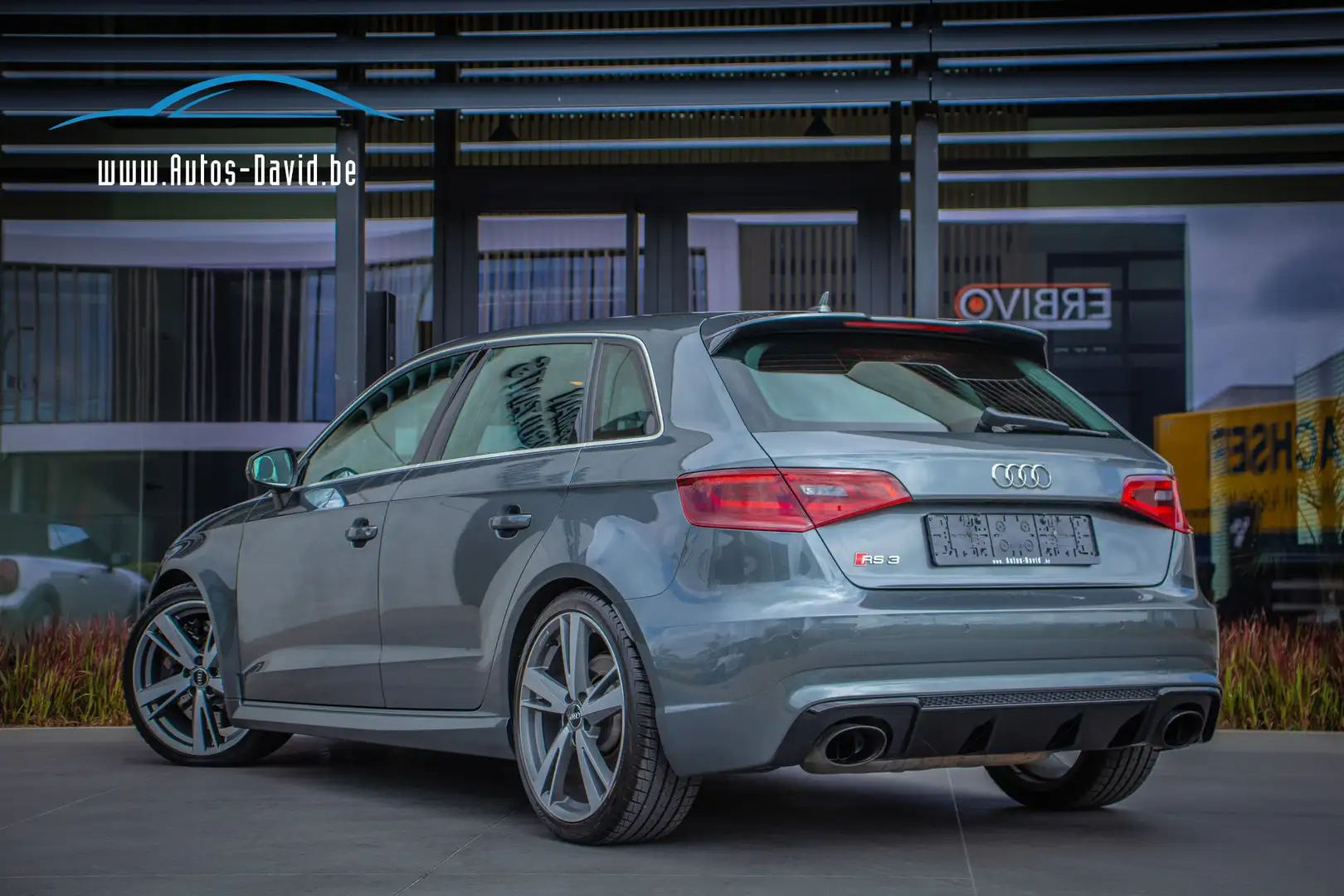 Audi RS3 Sportback S tronic 2.5 TFSI / B&O / SPORTUITLAAT Grijs - 2