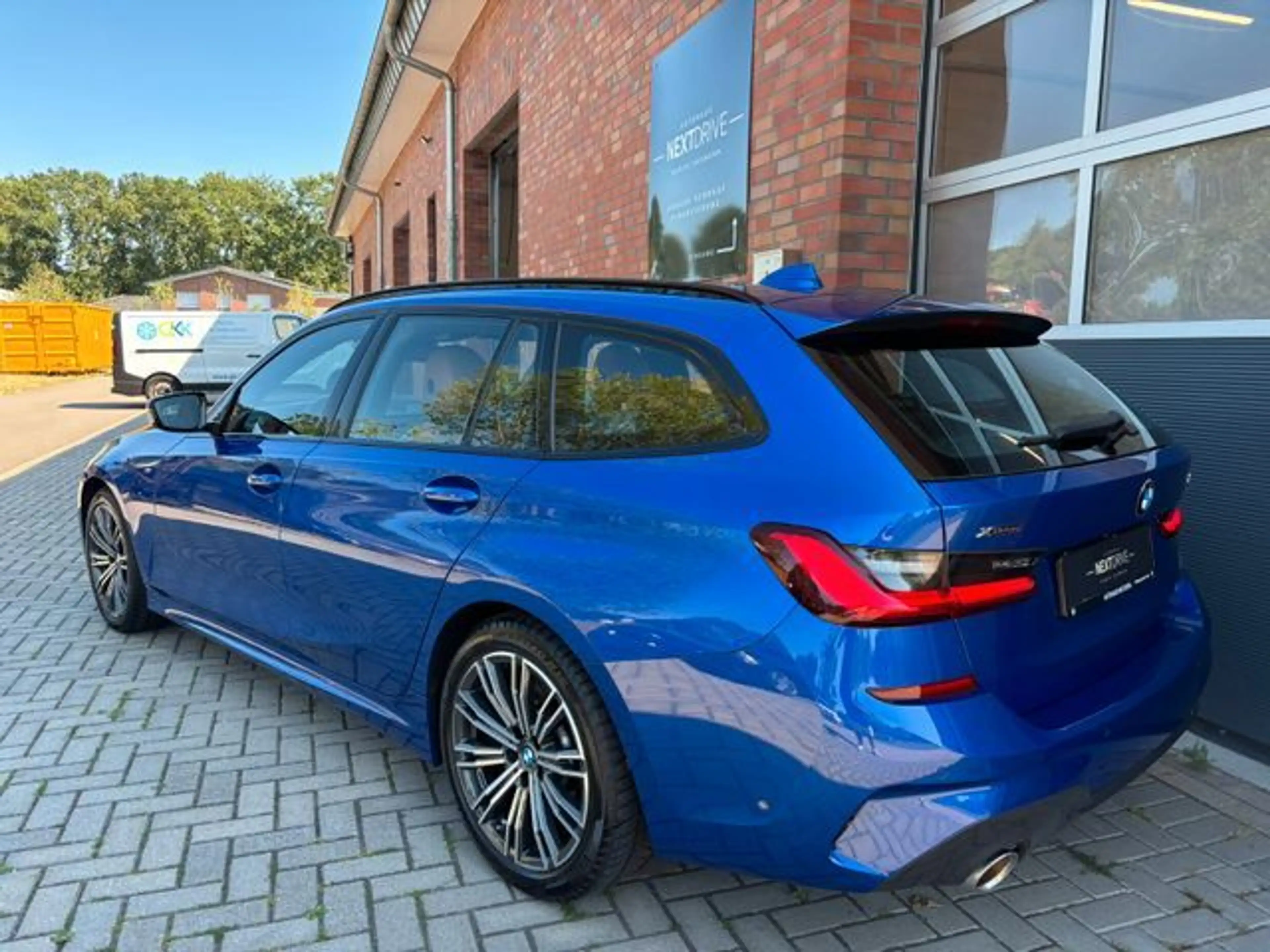 BMW 330 i Touring xDrive *M-Sport*Harman*LASER*Head-U — photo 3