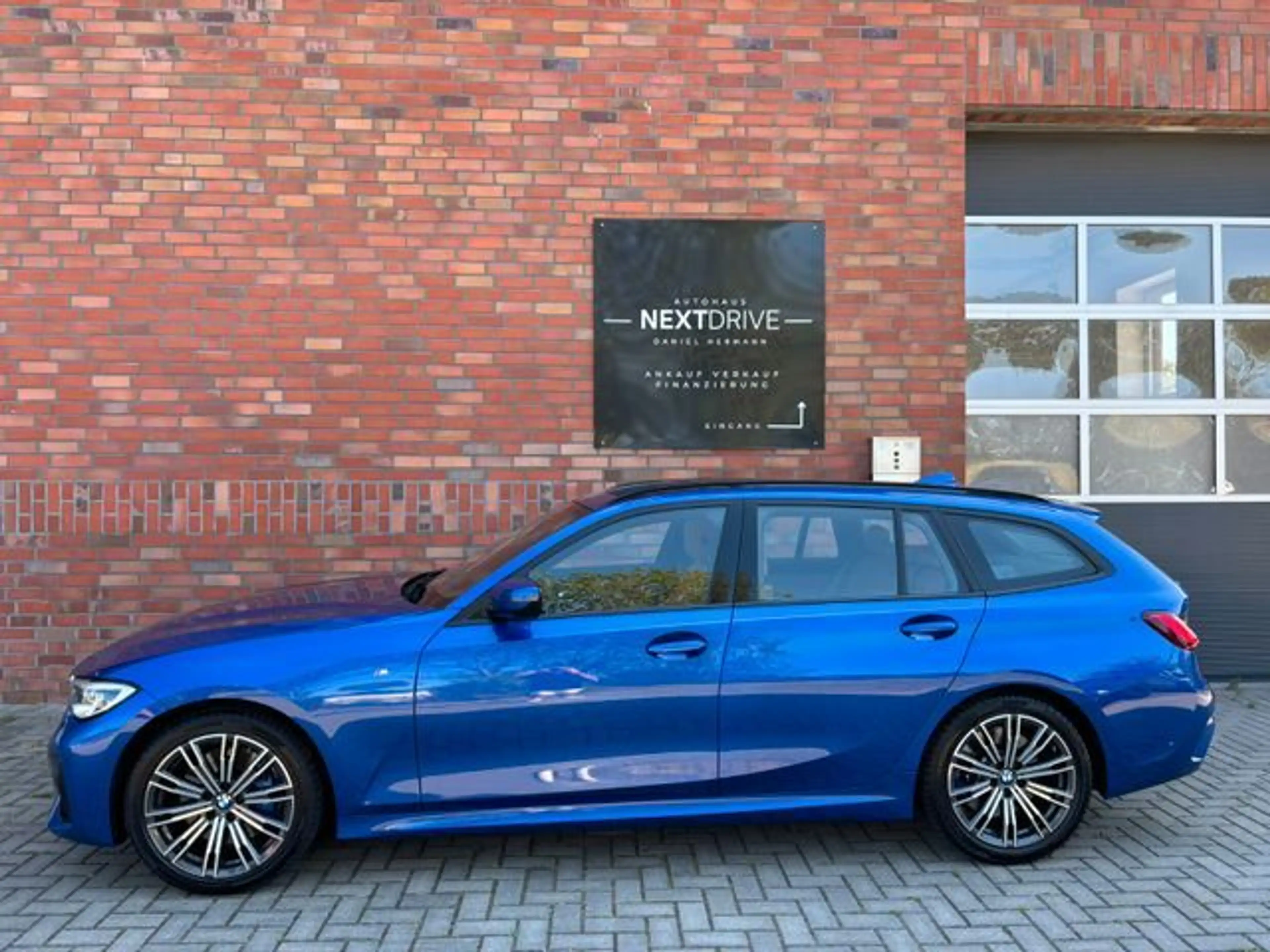 BMW 330 i Touring xDrive *M-Sport*Harman*LASER*Head-U — photo 2