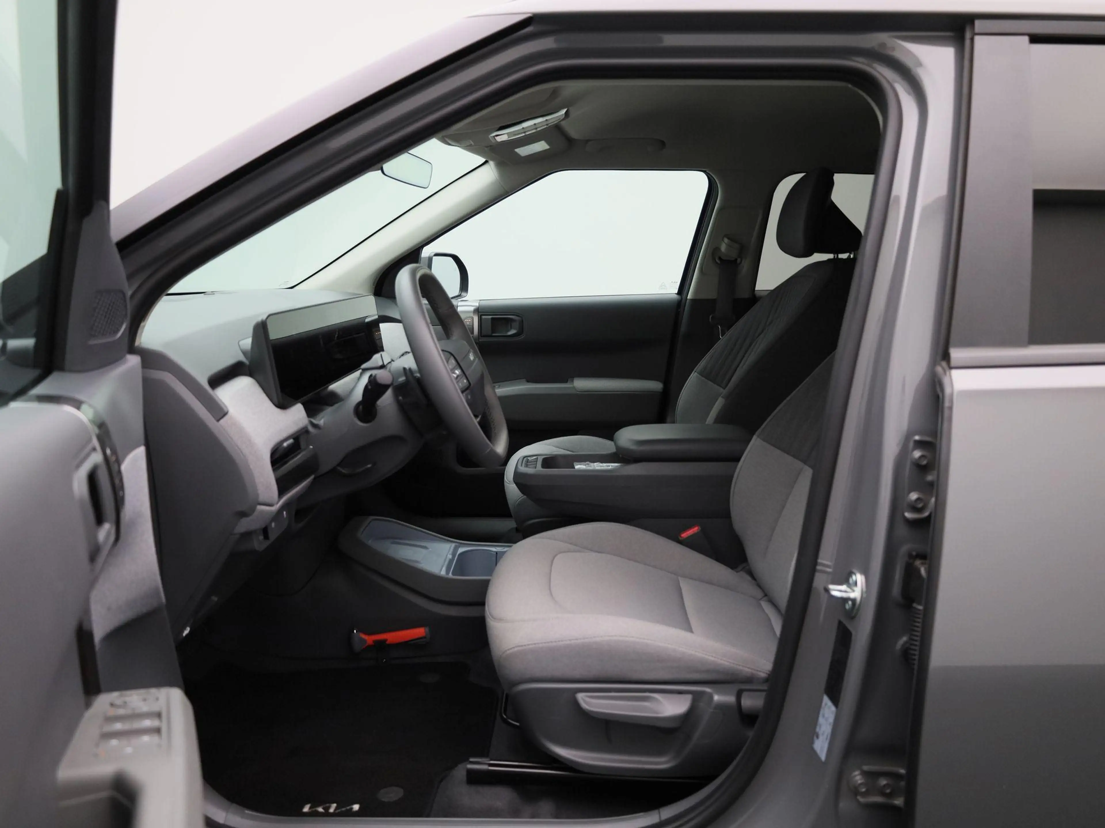 Kia EV3 Plus 81.4 kWh Stoelverwarming | Camera | Keyless | — photo 11