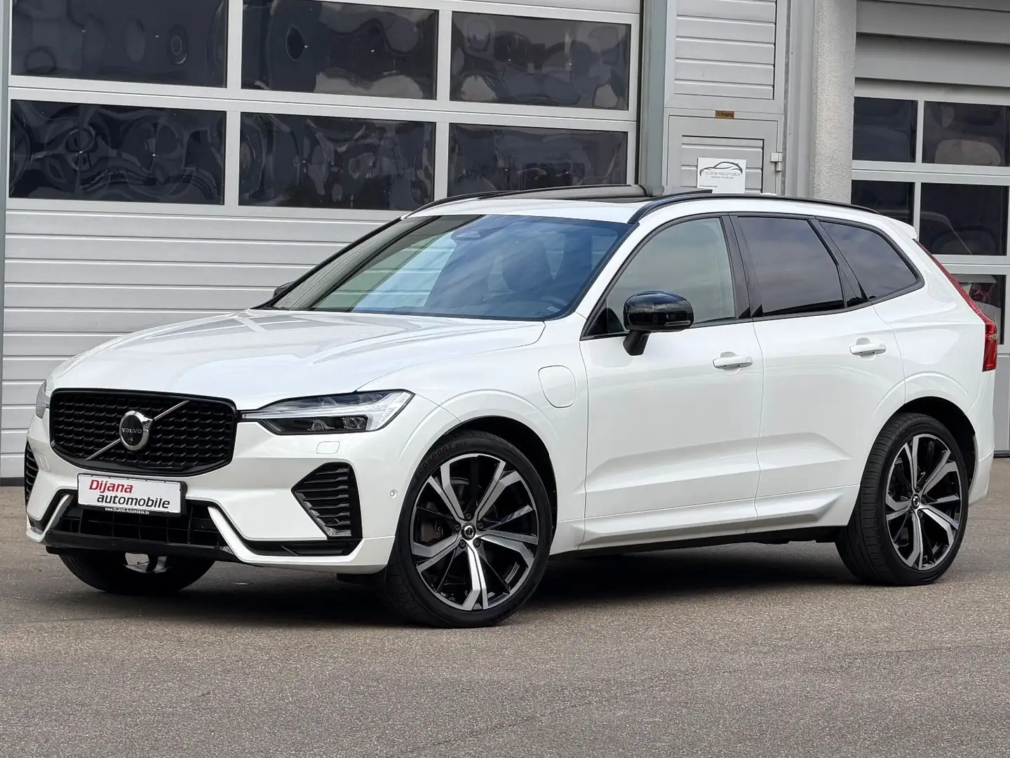 Volvo XC60 T6 Hybrid Ultimate Dark 1Hd Unfallfrei TOP! Weiß - 1