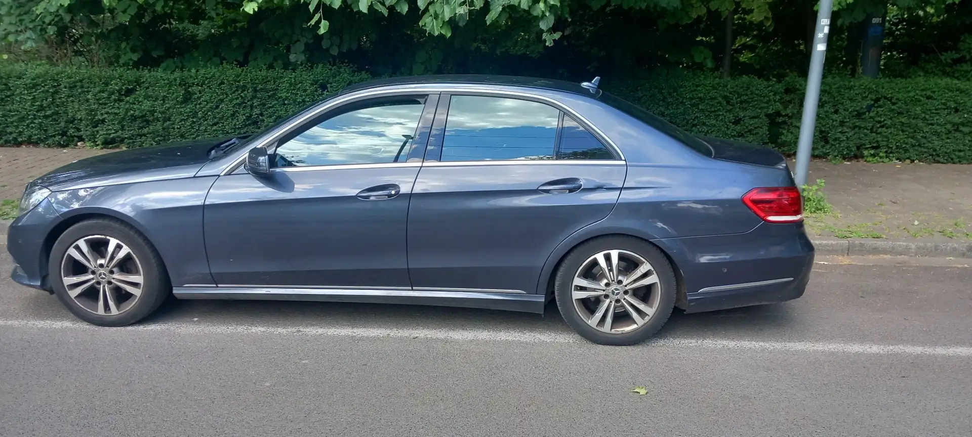 Mercedes-Benz E 200 - 2
