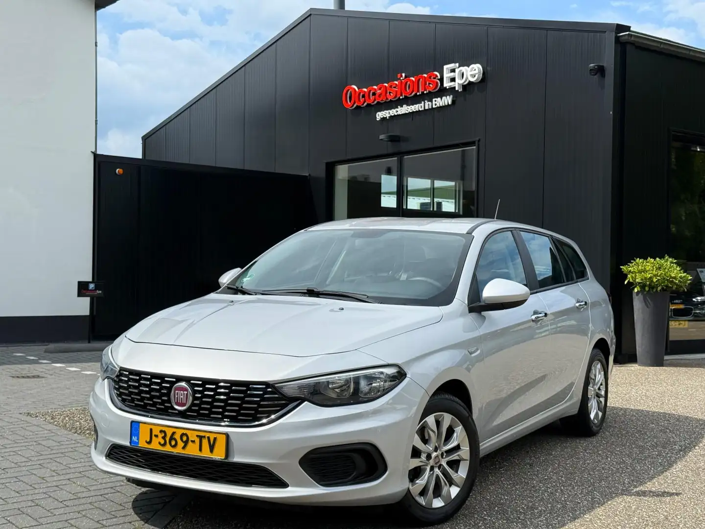 Fiat Tipo Stationwagon 1.4 16v Pop Navigatie Stoelverwarming Grijs - 1