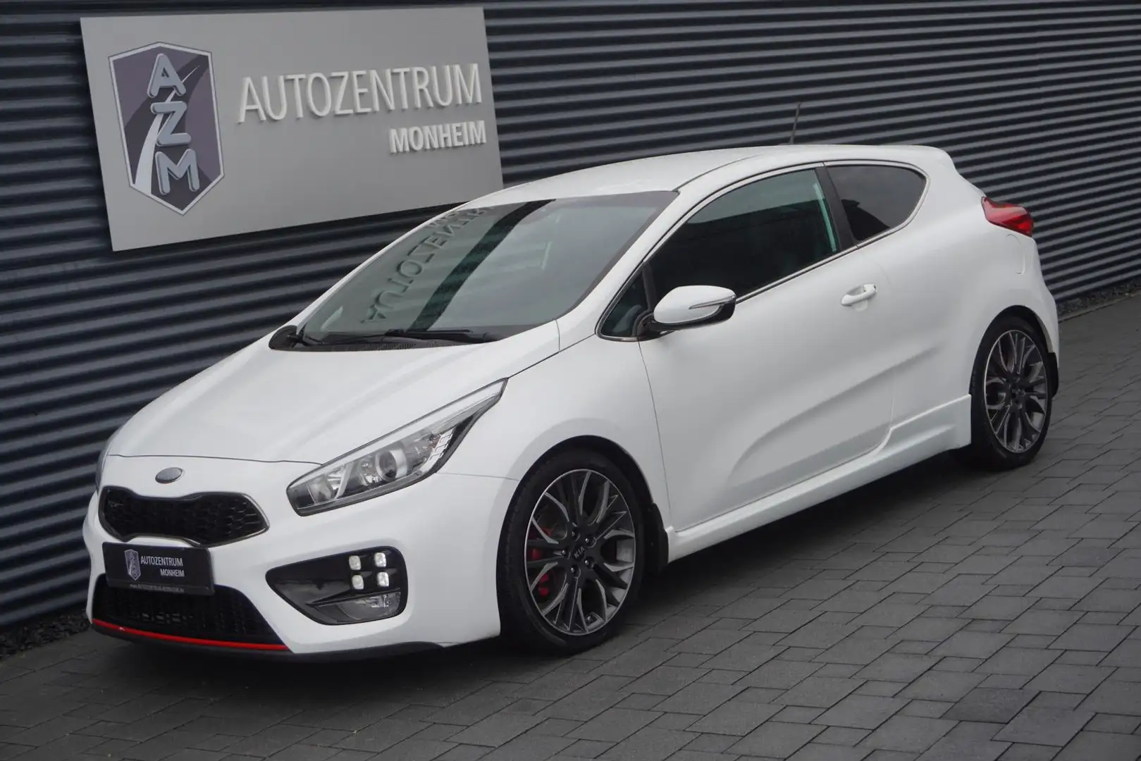 Kia Ceed / cee'd GT NAVI|KAMERA|SITZHEIZUNG|TEMPOMAT|PDC|LED Weiß - 2