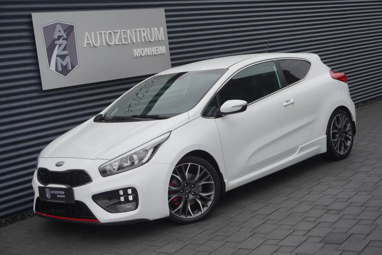 Kia Ceed / cee'd GT NAVI|KAMERA|SITZHEIZUNG|TEMPOMAT|PDC|LED Weiß - 1