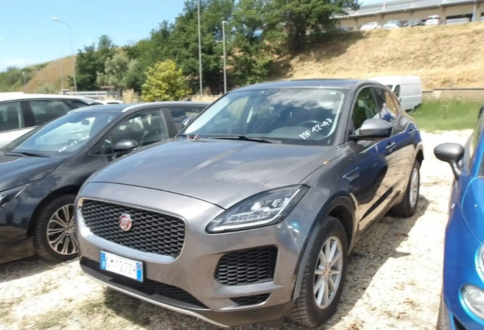 Jaguar E-Pace E-PACE 2.0D 150CV AWD AUT. ( FARI LED - PDC ) Grau - 2