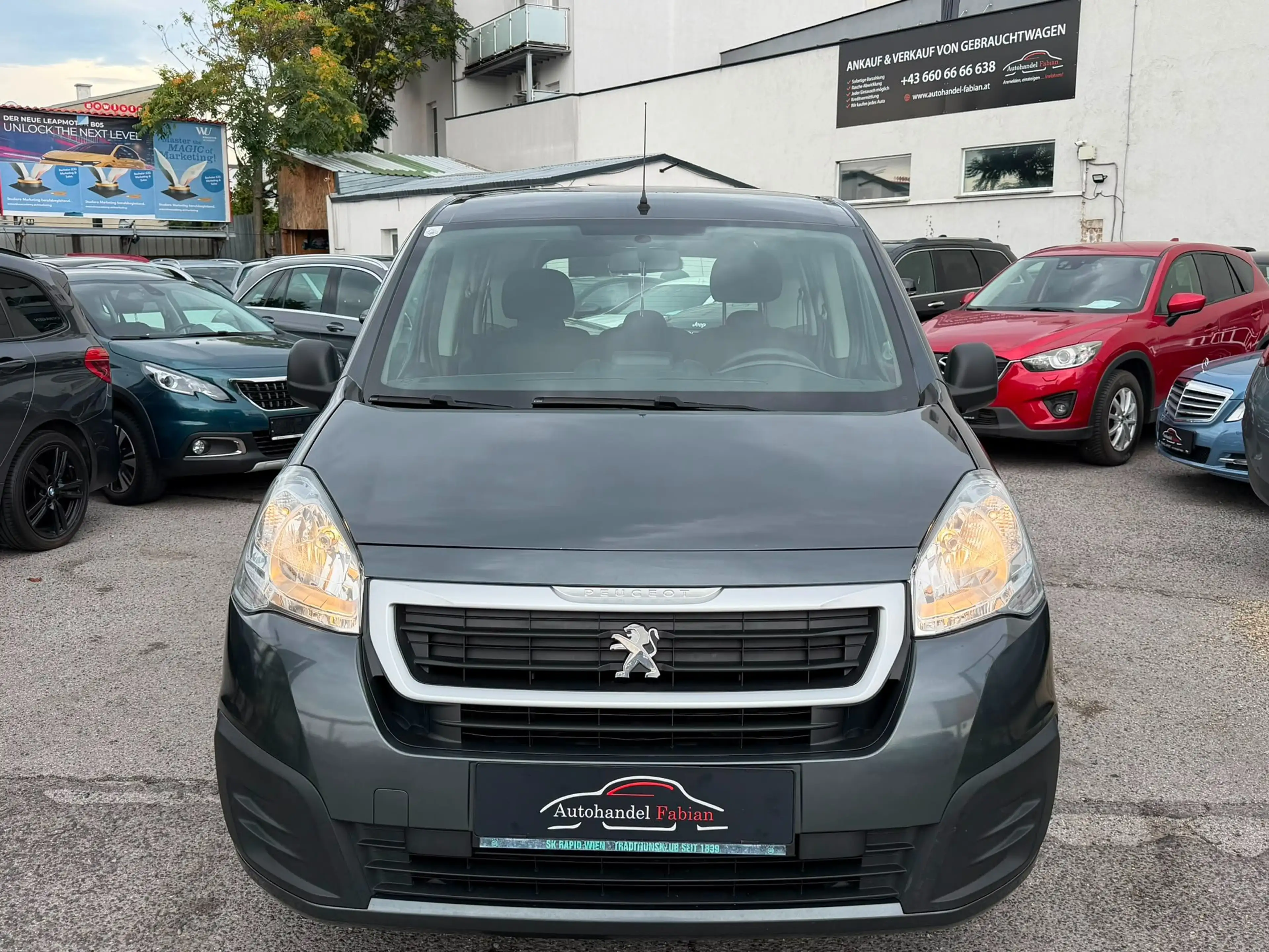 Peugeot Partner Tepee 1.6 100 Active mit Klima PICKERL Services — photo 9