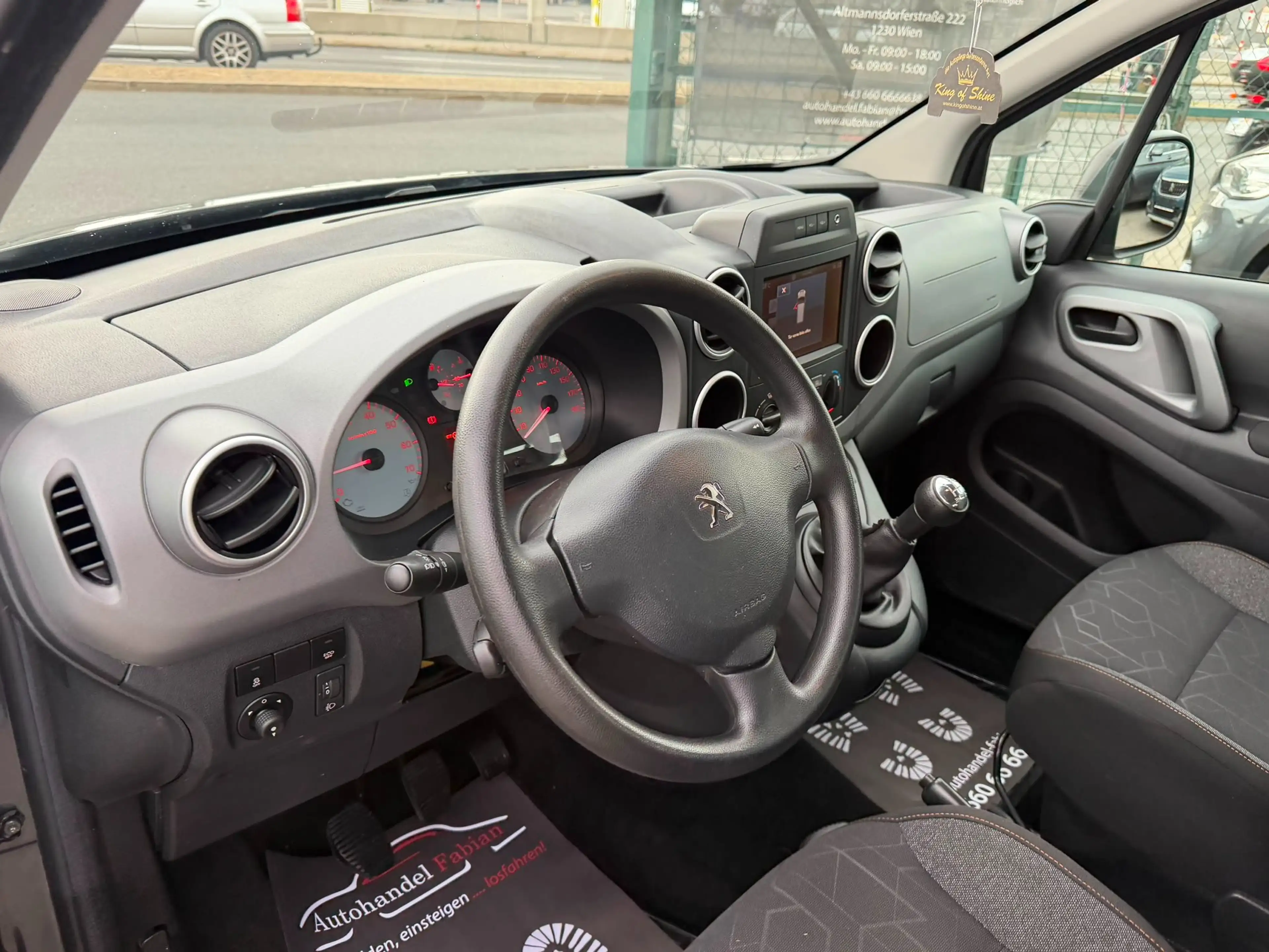 Peugeot Partner Tepee 1.6 100 Active mit Klima PICKERL Services — photo 13
