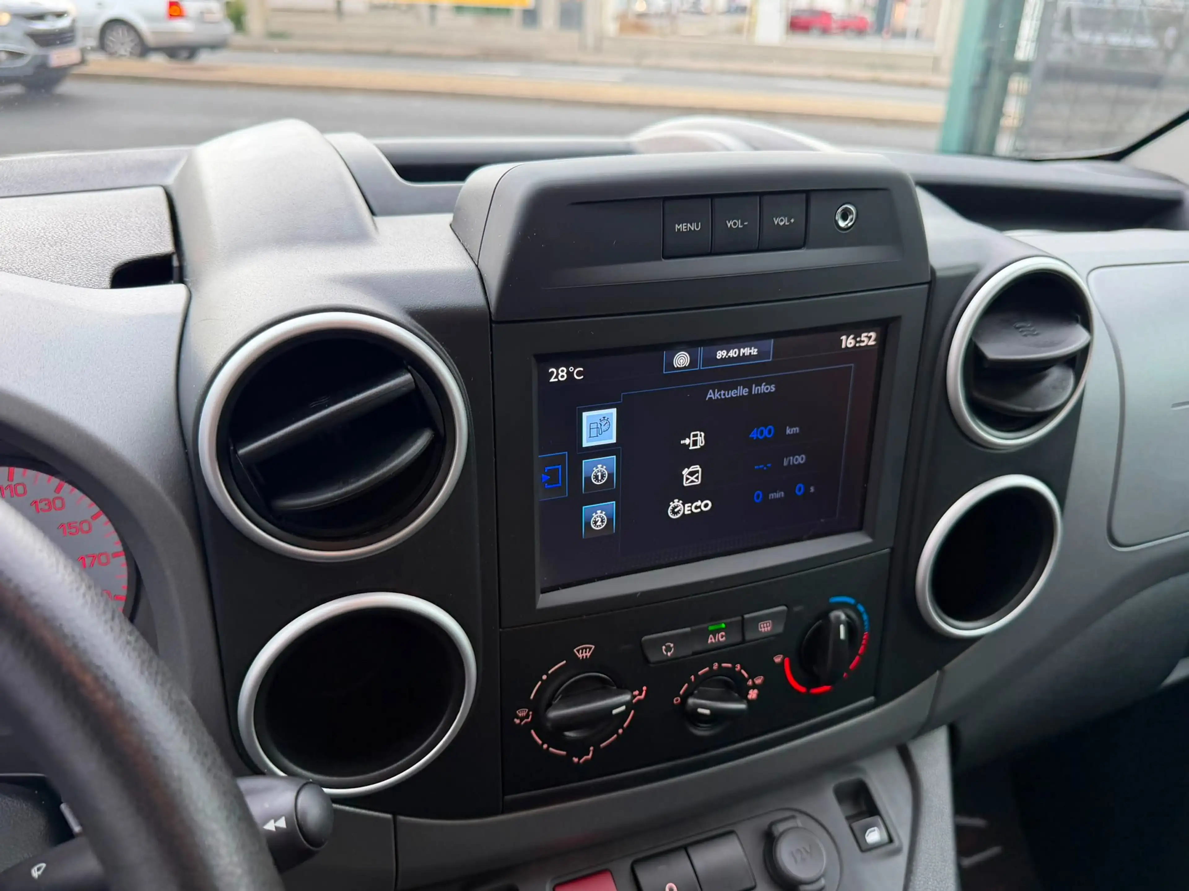 Peugeot Partner Tepee 1.6 100 Active mit Klima PICKERL Services — photo 6