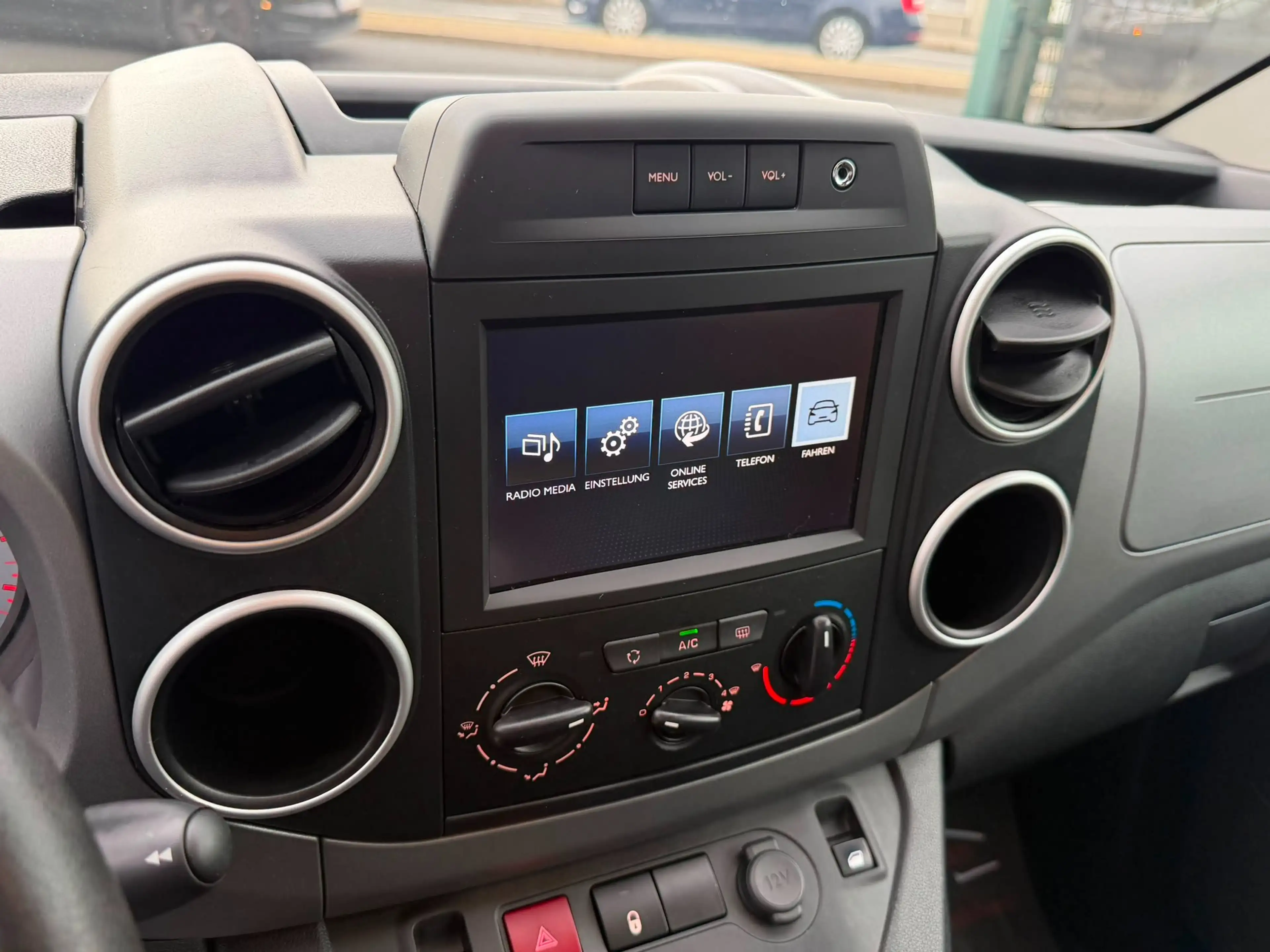 Peugeot Partner Tepee 1.6 100 Active mit Klima PICKERL Services — photo 8