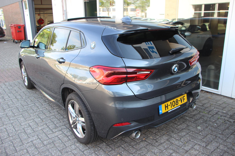 BMW X2 sDrive20i High Executive PANORAMADAK — photo 4