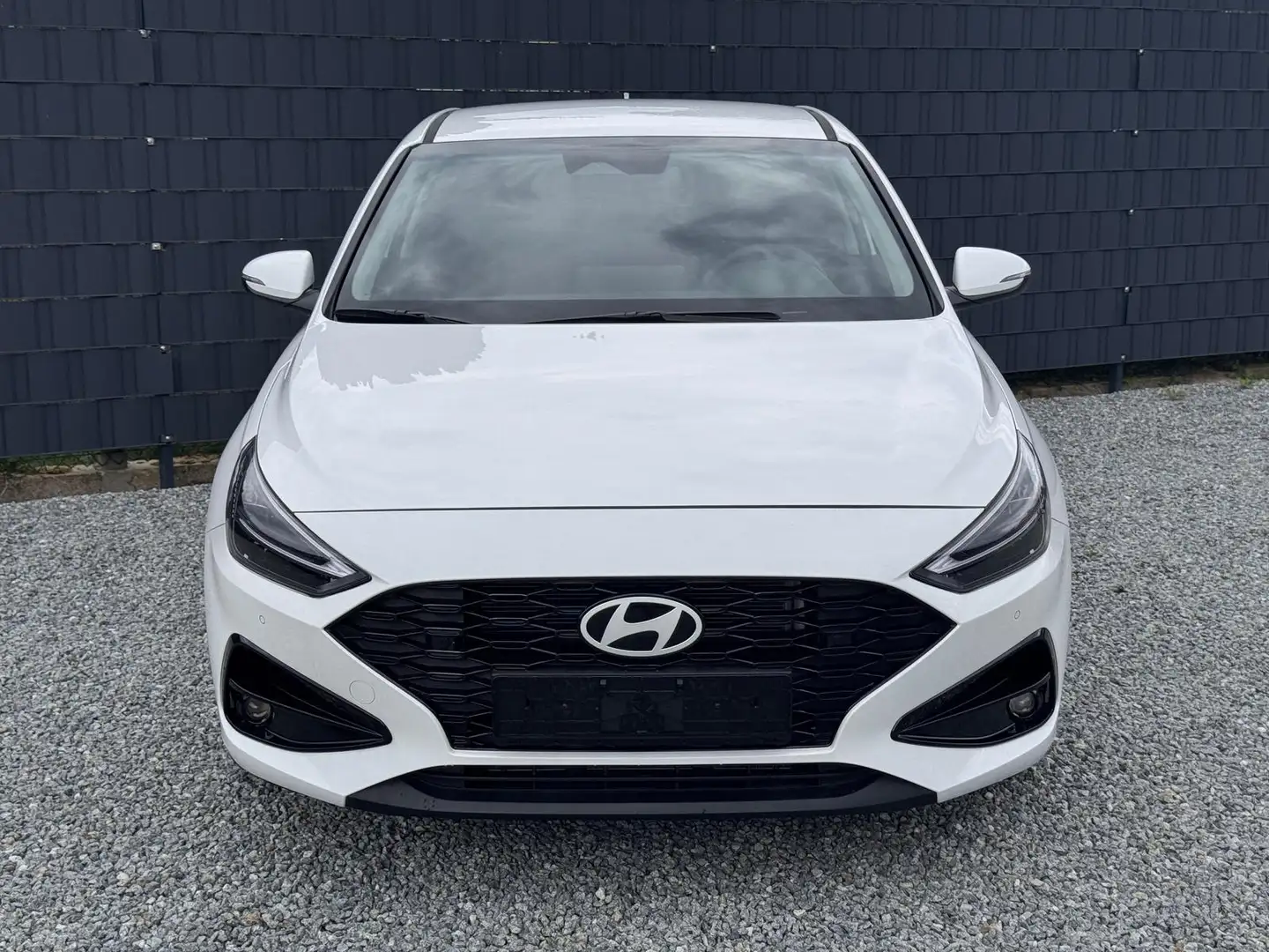 Hyundai i30 Family HB Smart Paket 2026 85 kW (116 PS), Scha... Weiß - 2
