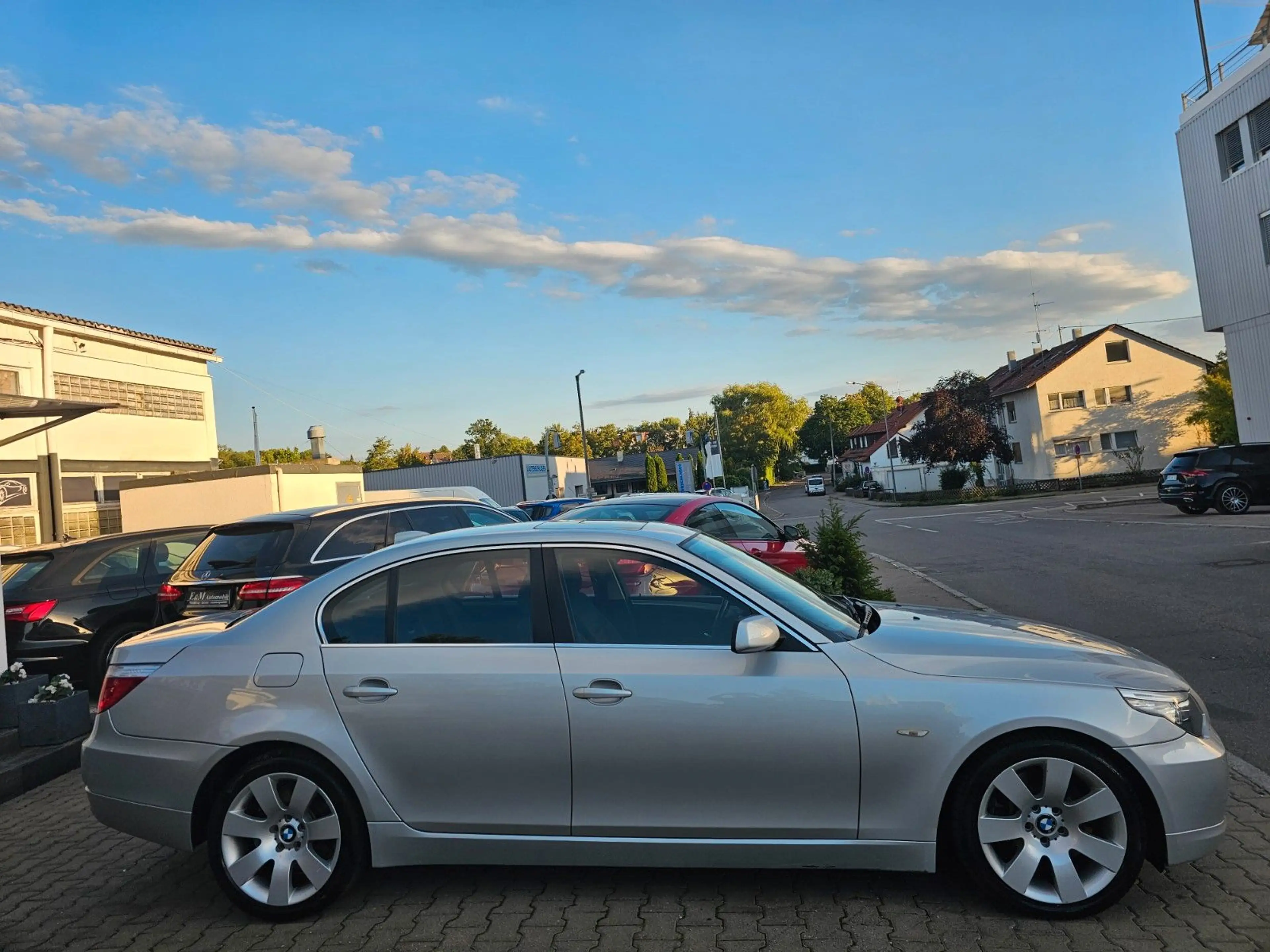 BMW 523 i Limousine Automatik*HU/AU NEU*NAVI*XENON* — photo 5