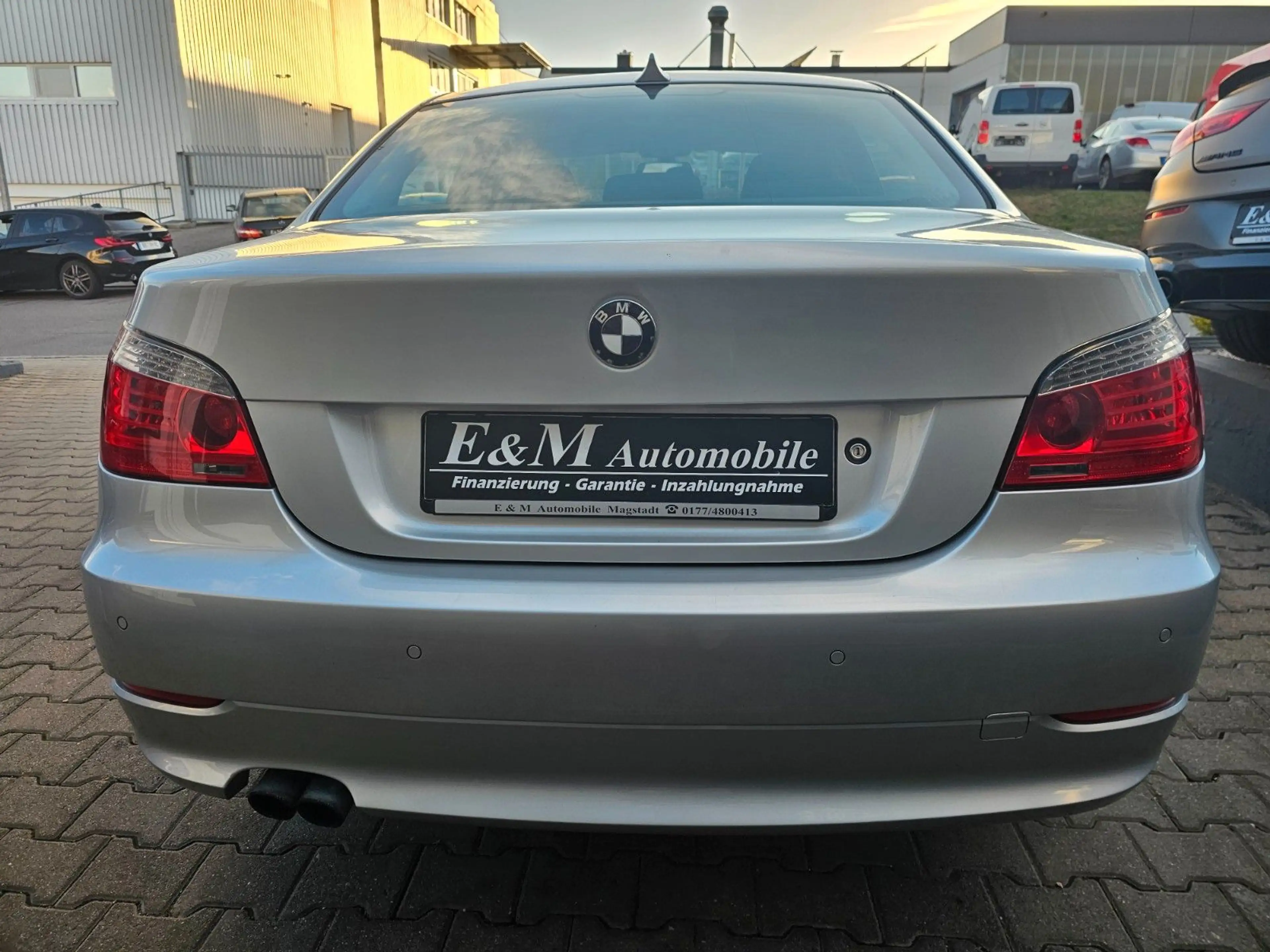 BMW 523 i Limousine Automatik*HU/AU NEU*NAVI*XENON* — photo 4