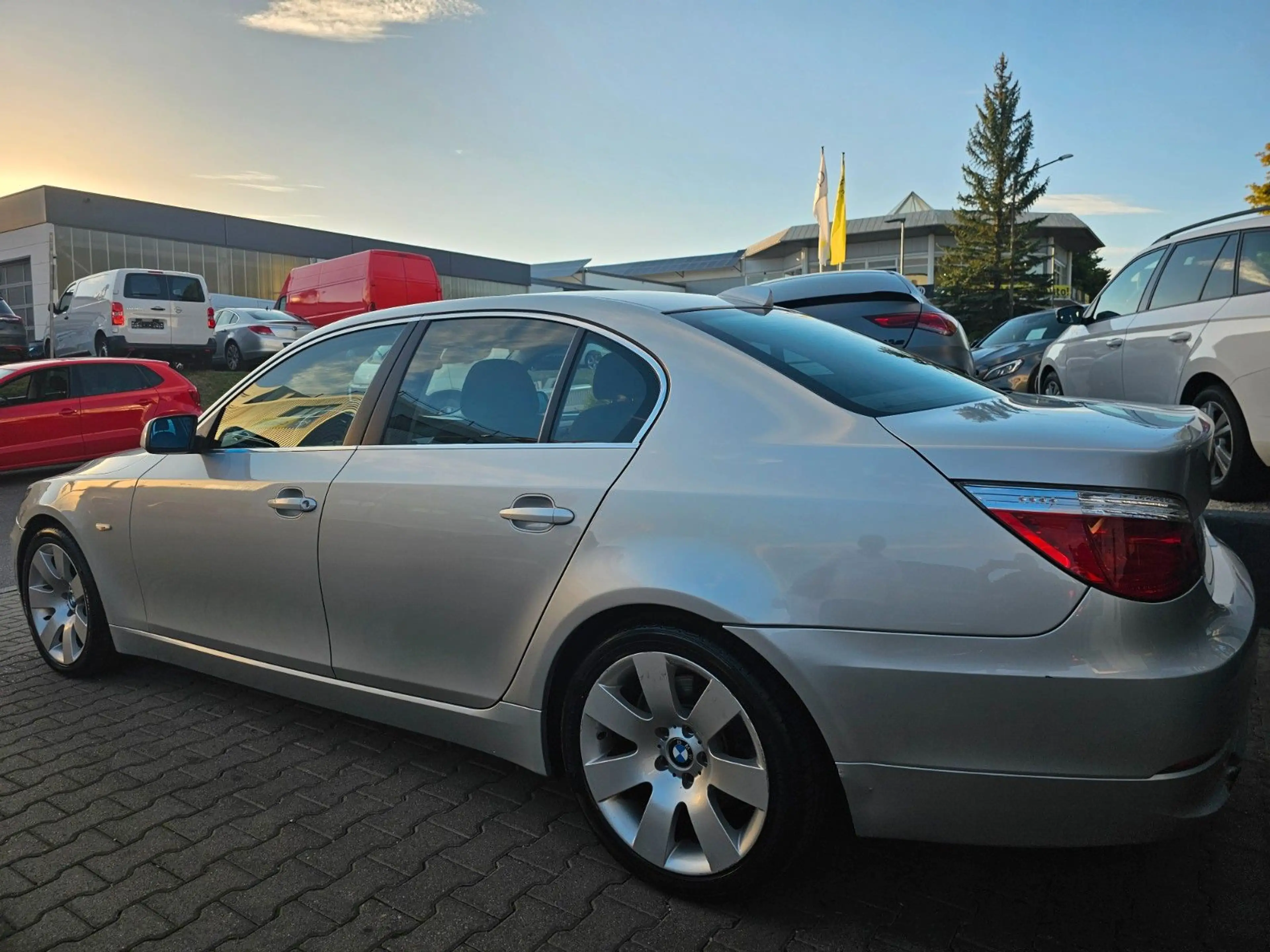 BMW 523 i Limousine Automatik*HU/AU NEU*NAVI*XENON* — photo 8