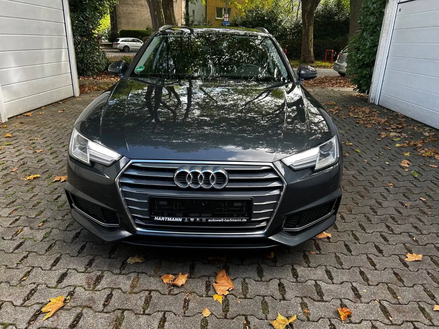 Audi A4 35 TDI Avant Automatik Navi LED Gris - 2