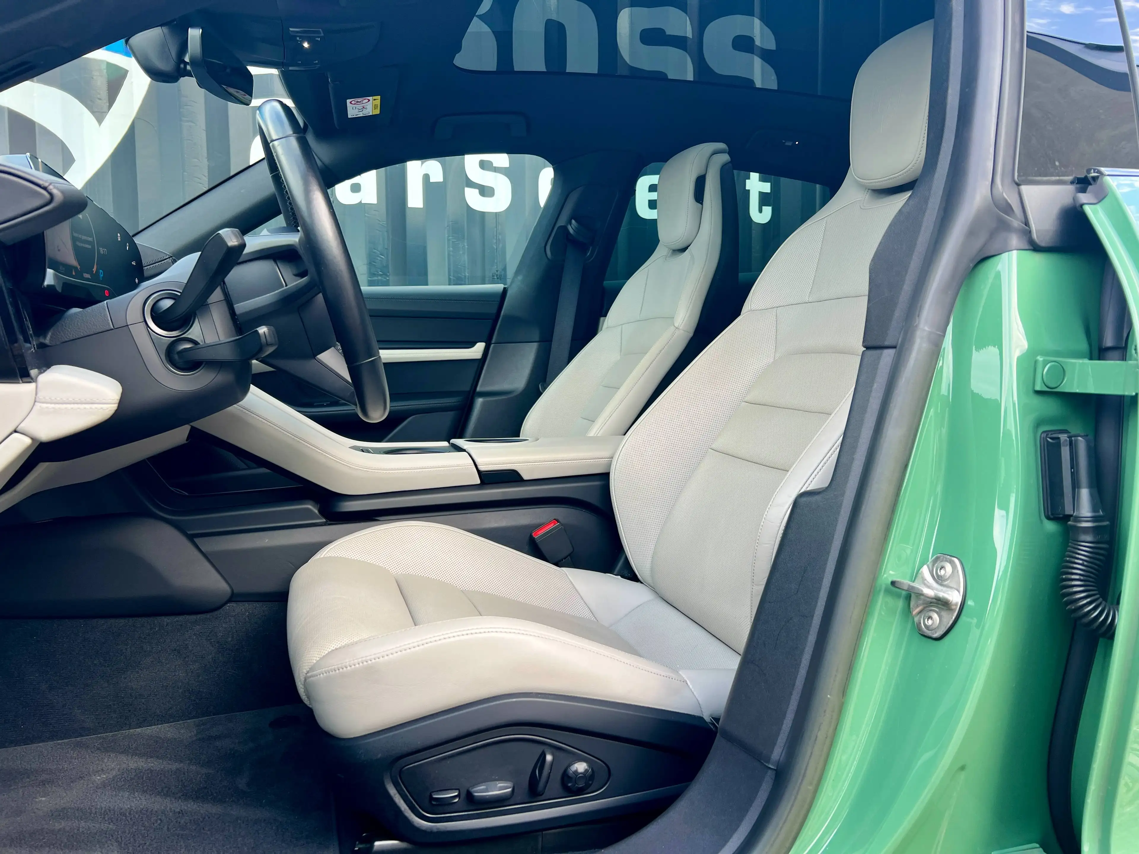 Porsche Taycan Sport Turismo 93.4 kWh - NEW HV ACCU 07.2025 — photo 4