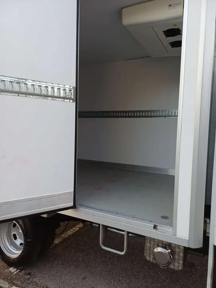 Iveco Daily 2023 — фото 12