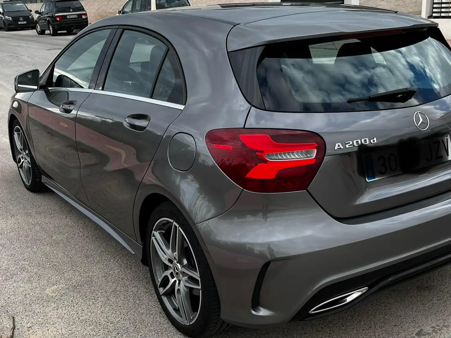Mercedes-Benz A 200 A 200d 7G-DCT Gris - 2