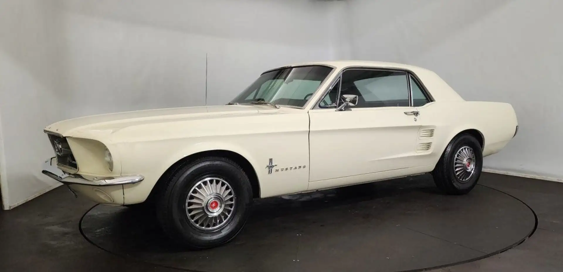 Ford Mustang Blanc - 2