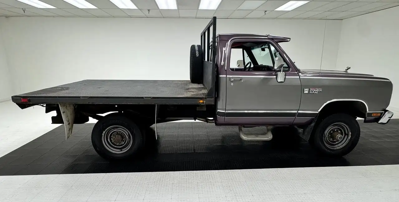 Dodge W250 LE 4x4 Flatbed, foto 6