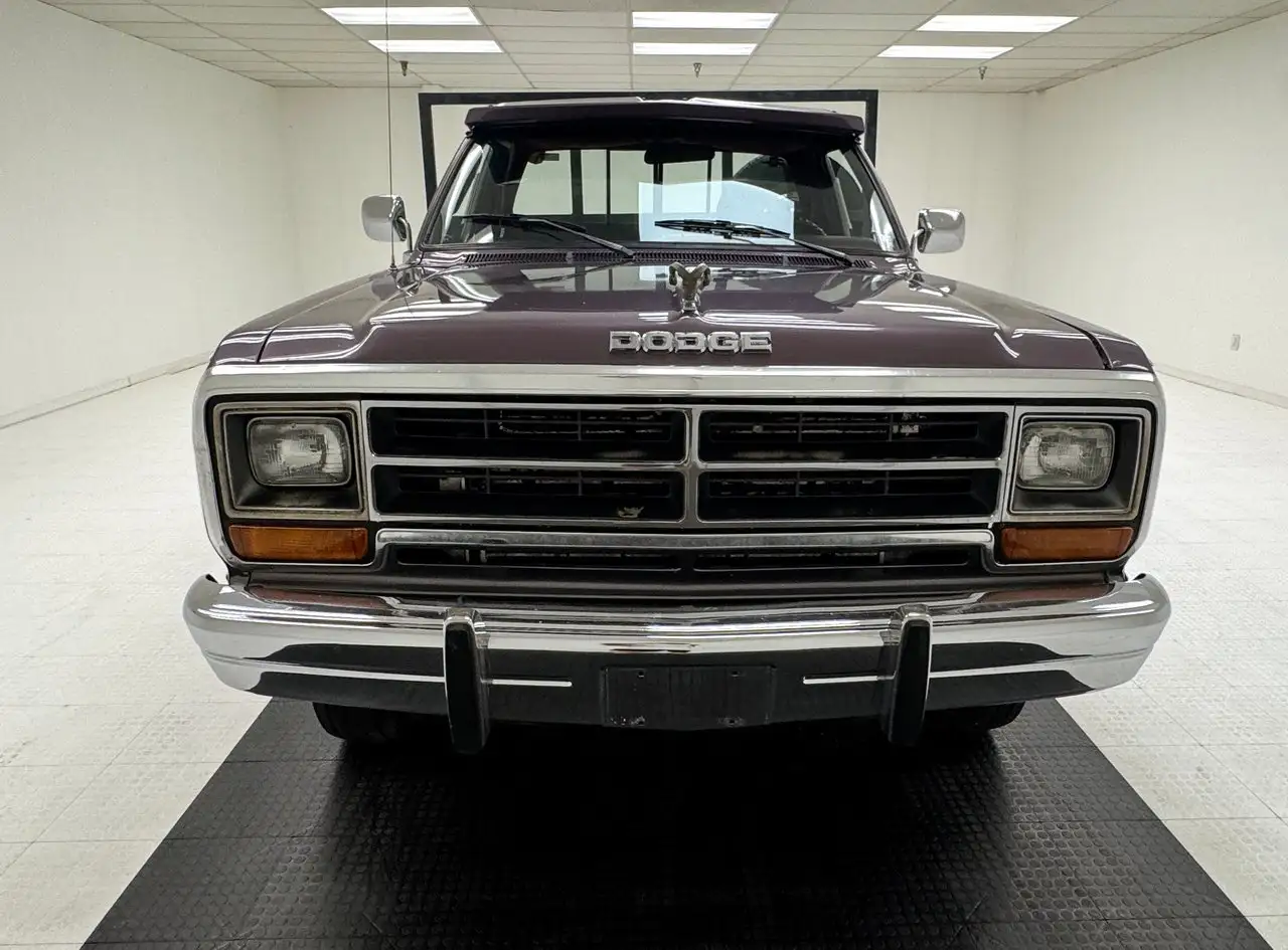 Dodge W250 LE 4x4 Flatbed, foto 8