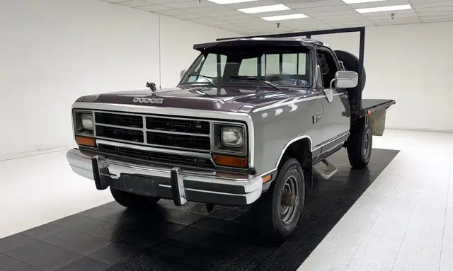 Dodge Autres W250 LE 4x4 Flatbed