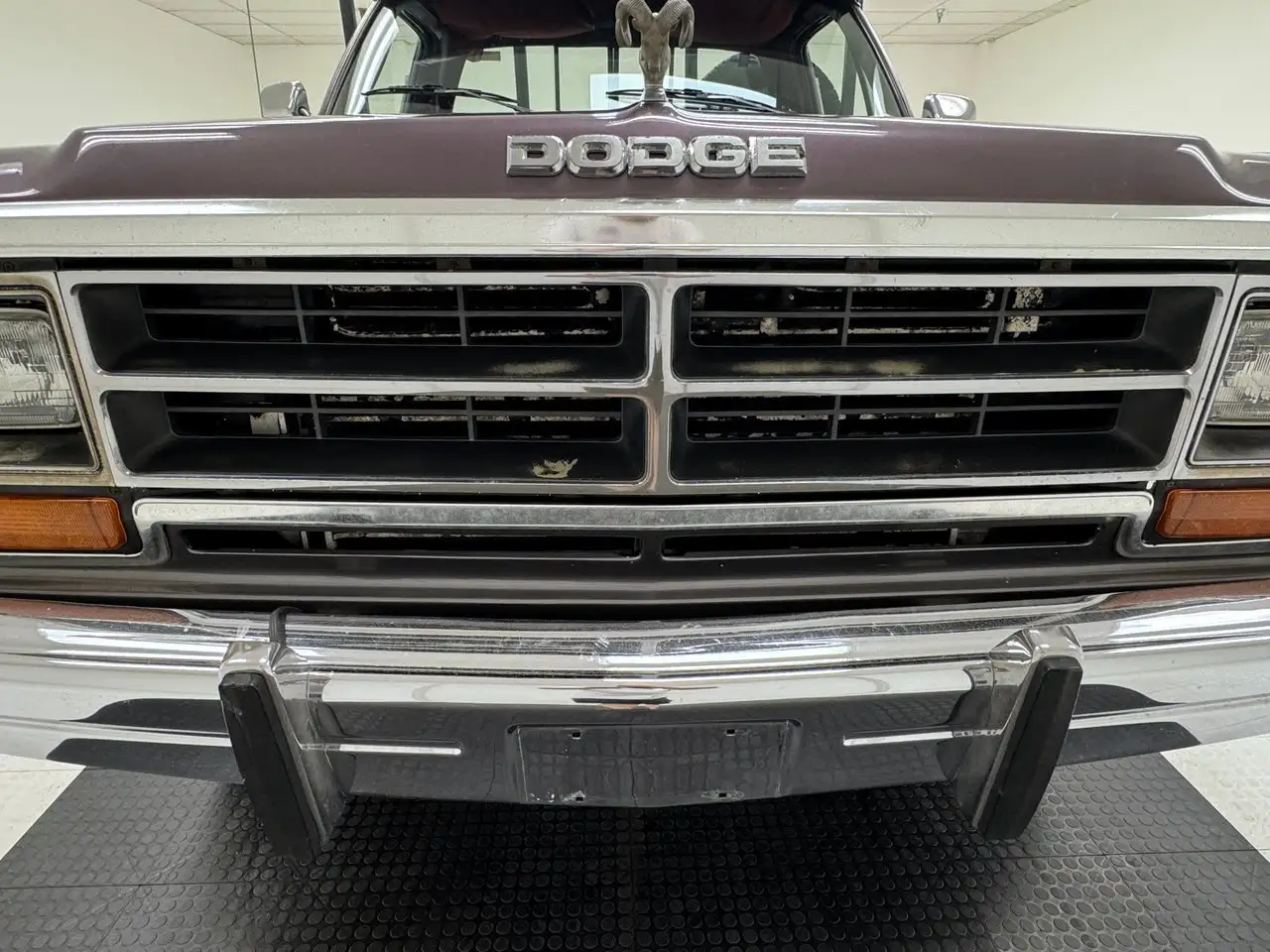 Dodge W250 LE 4x4 Flatbed, foto 9
