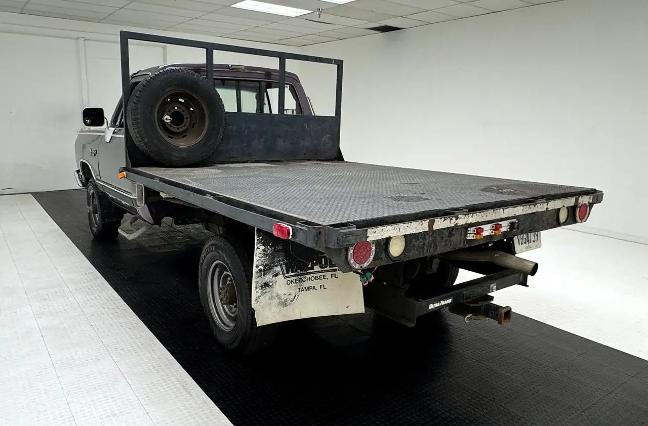 Dodge W250 LE 4x4 Flatbed, foto 3
